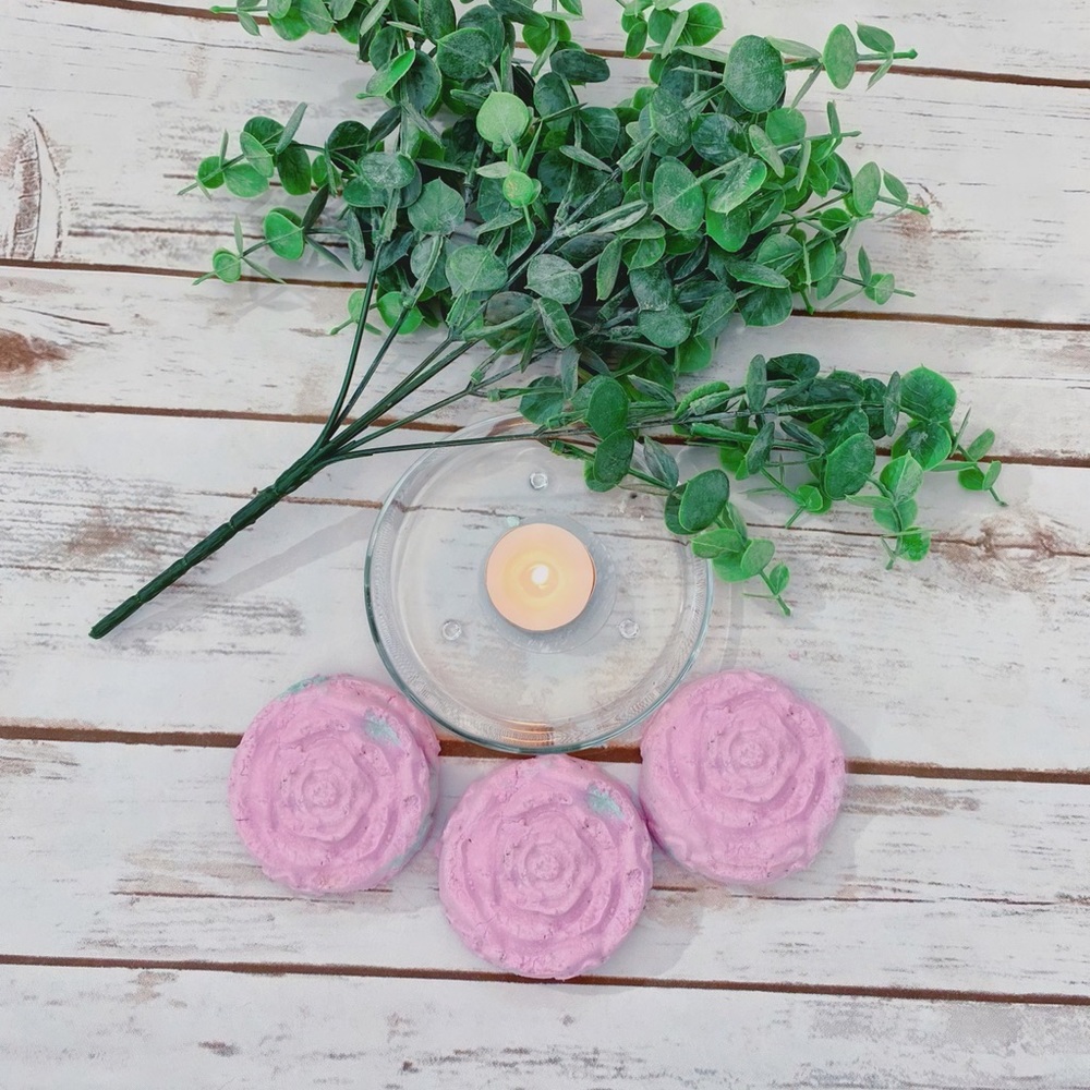 Rose Lola Bath Bomb